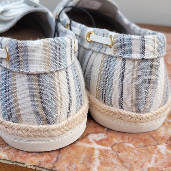 St. John’s Bay Comfort Flats Slip On Sneakers Sz 9 - Picture 6 of 15